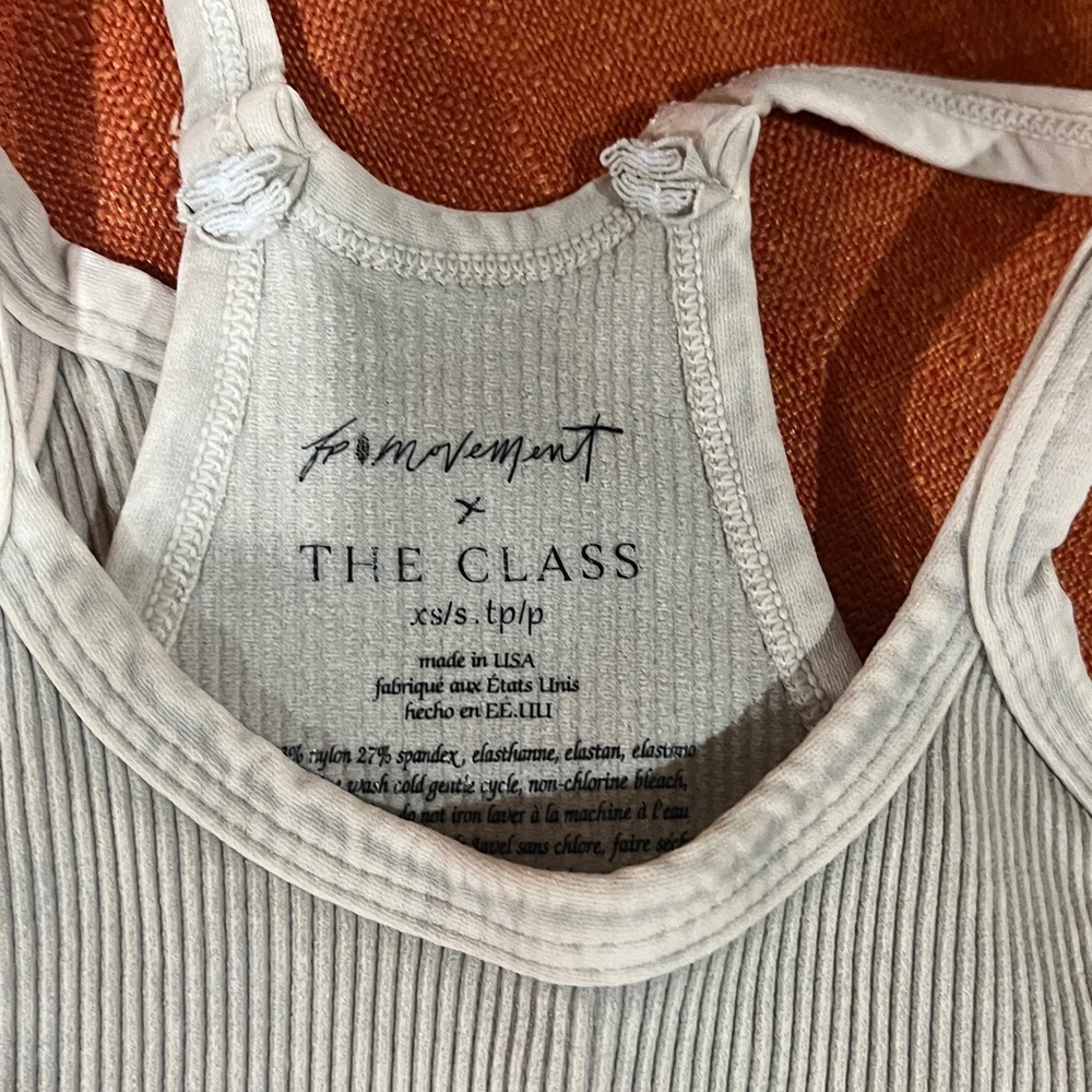 Free People happiness runs crop tank stone eagle NWOT - Picture 4 of 5